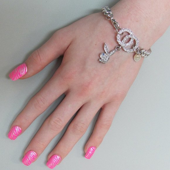 Playboy Bracelet Bunny Charm Swarovski Crystal Cuban Link Chain y2k NWT RARE NEW - Picture 13 of 13
